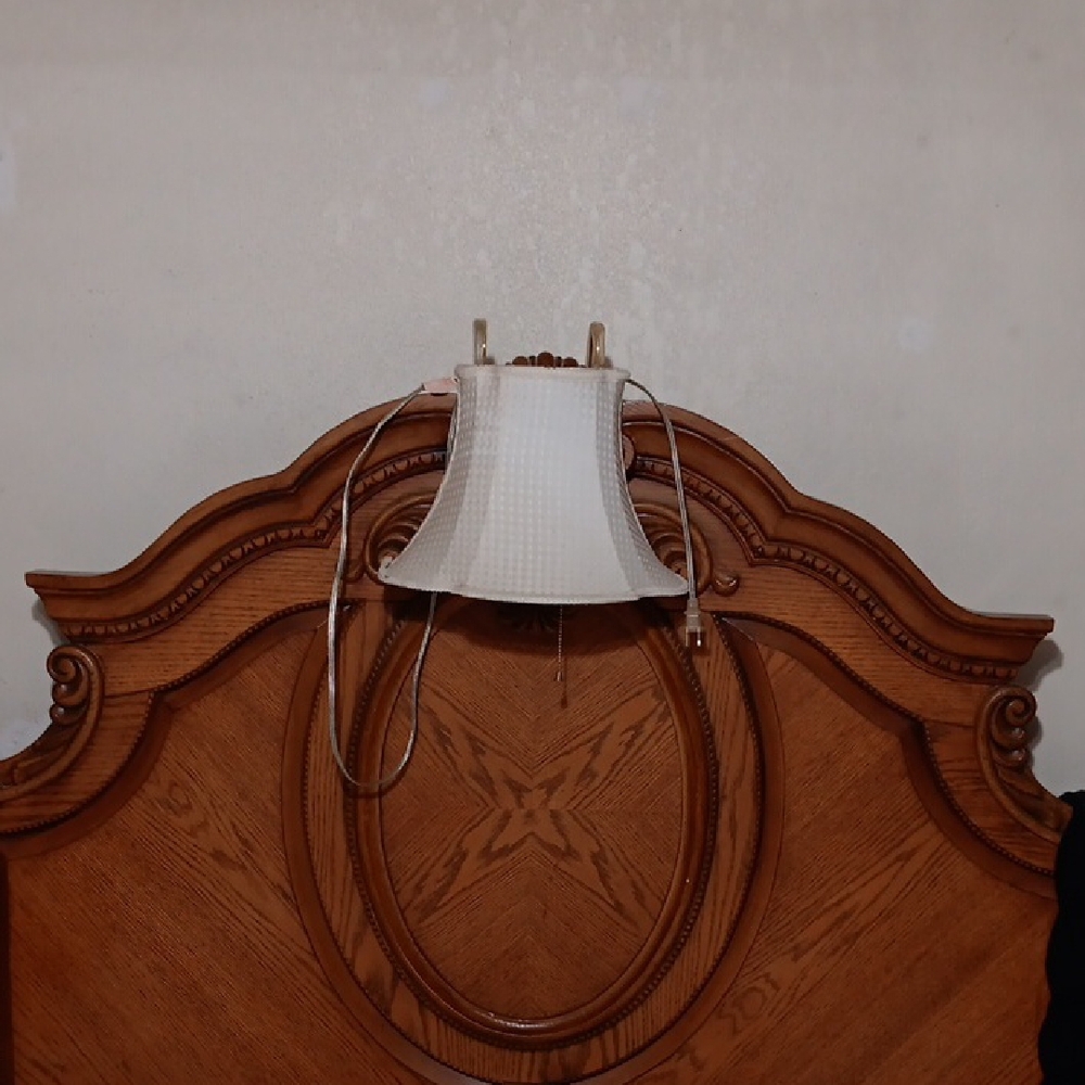 Elegant Cream Woven Lampshade - Picture 2 of 16